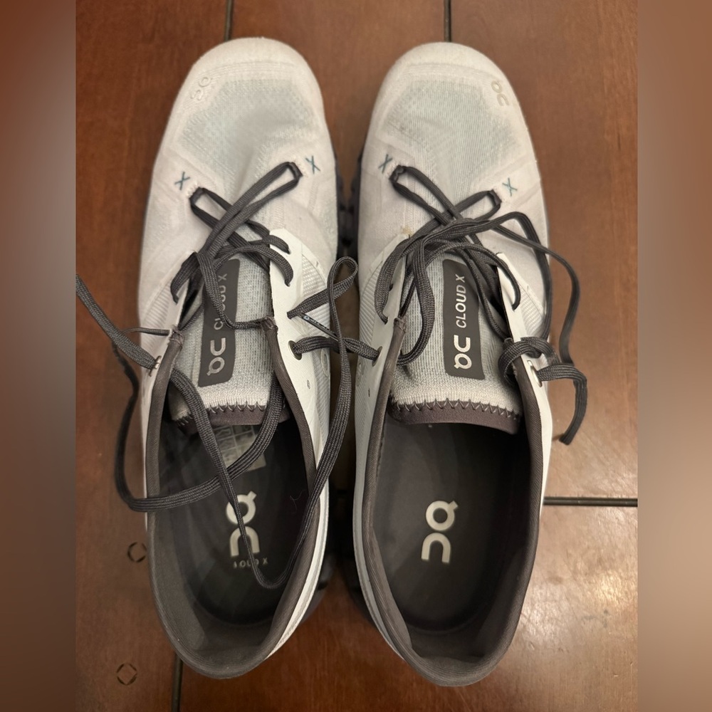ON Running cloud shoes, excellent used condition  Men size 14